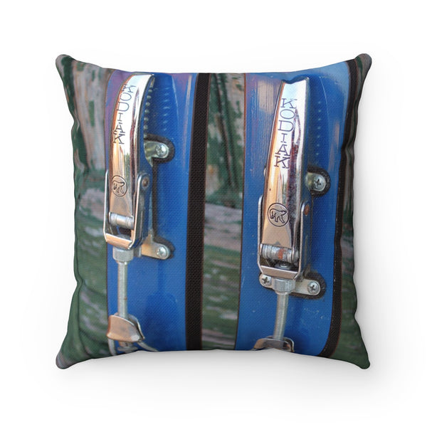 Kodiak Binding - Throw Pillow